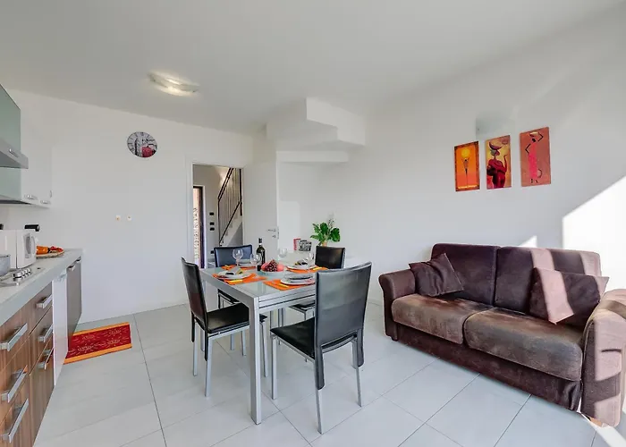 アパート La Perla Di Pianello